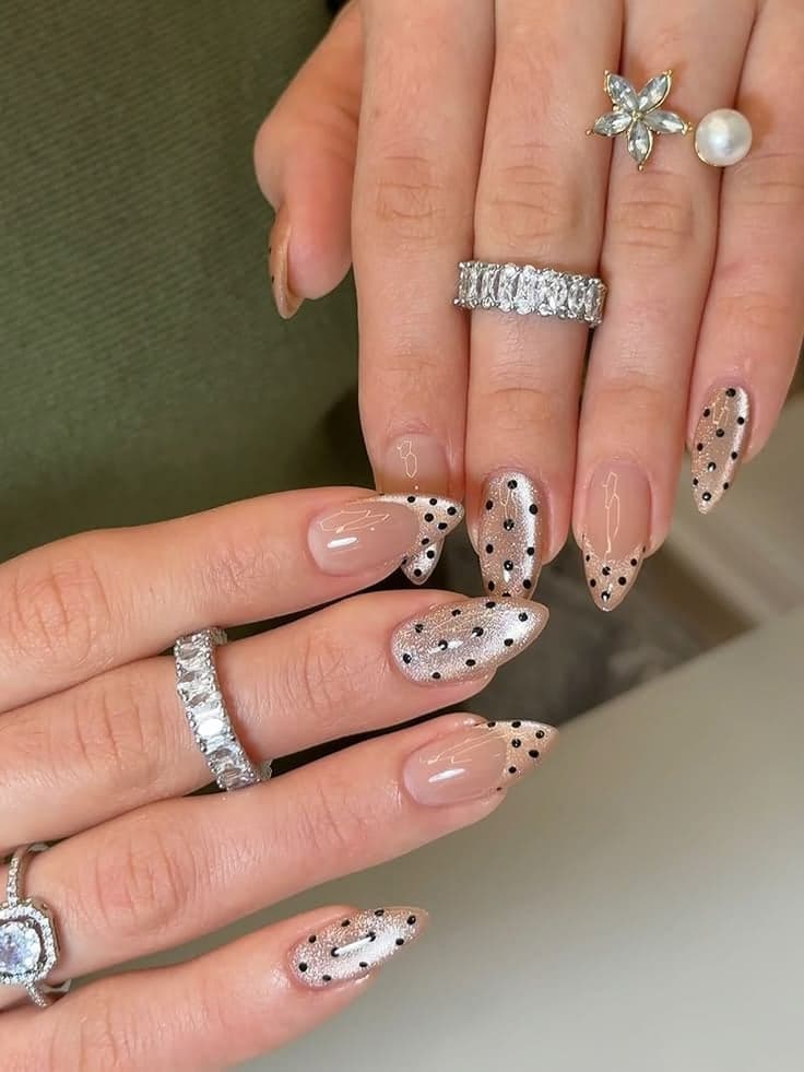 Polka Dots press-on nails collection
